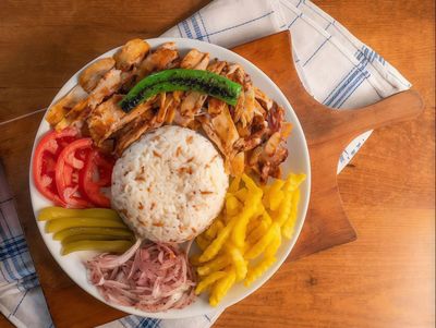 Pilav Üstü Tavuk Döner