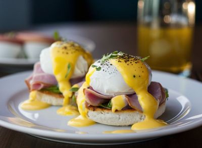 Eggs Benedict Avokado