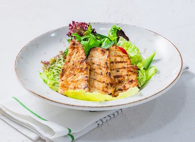 Kajun Baharatlı Tavuk Salata