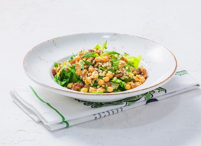 Bol Tahıllı Salata
