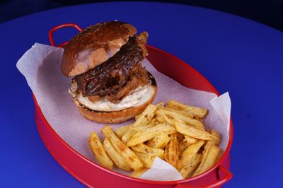 Victor Chicken Burger