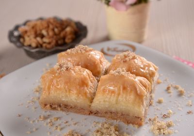 Fındıklı Sütlü Nuriye (Dilim)