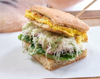 Genova Yumurtalı Sandviç