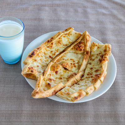 Çılgın Kaşarlı Pide Menü