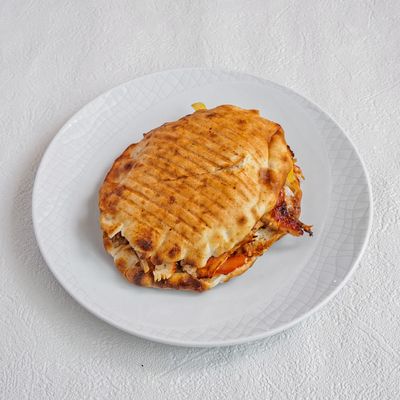 Tombik Ekmek Arası Tavuk Döner