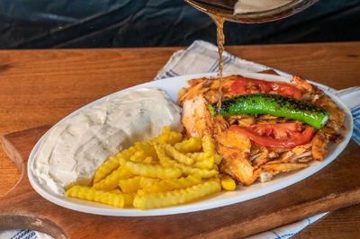 Hatay Usulü Soslu İskender (Tavuk Dönerden)
