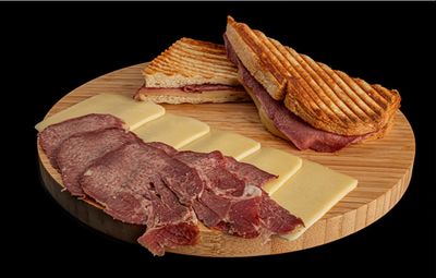 Dilli Kaşarlı Tost