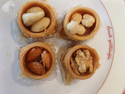Kuş Yuvası Karışık Çerezli (Porsiyon)