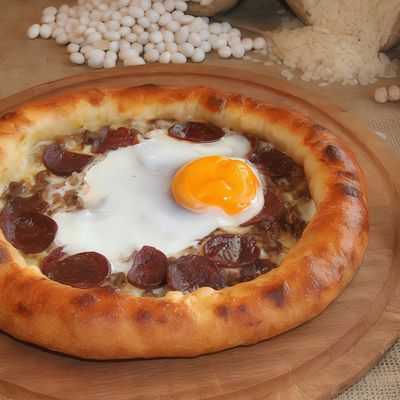 Sucuklu Pide