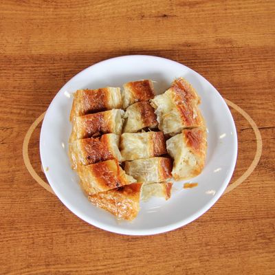 Peynirli Kol Böreği Menü