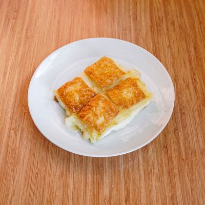 Kaşarlı Adana Böreği Menü
