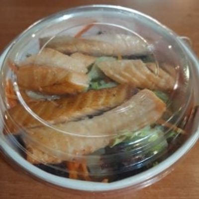 Izgara Somon Salatası