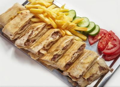 Kavurmalı Kaşarlı Tandır Lavaş Tost