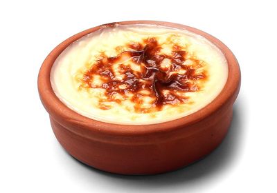 Güveçte Hamsiköy Sütlacı