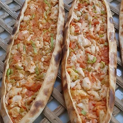 Tavuklu Pide