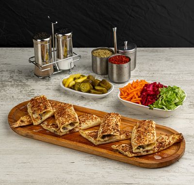 Pastırmalı Kaşarlı Pide (Kapalı)