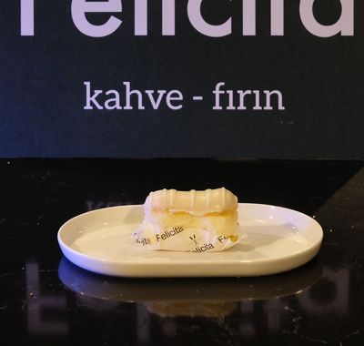 Beyaz Çikolatalı Ekler (250 gr.)