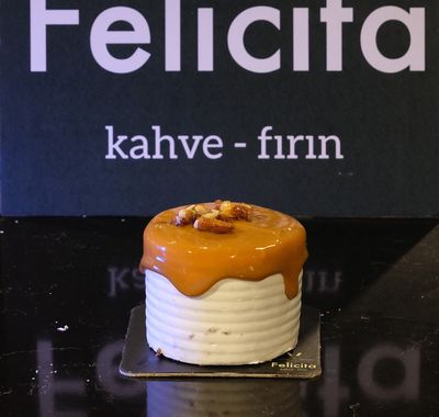 Krokanlı Pasta