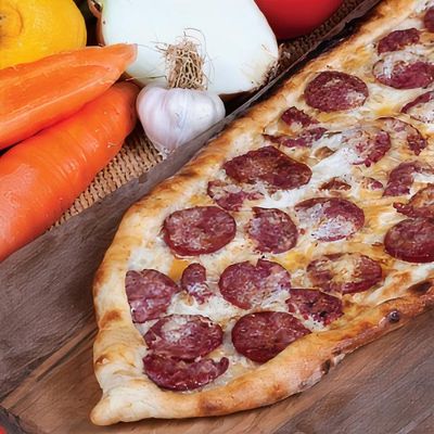 Sucuklu Yumurtalı Pide