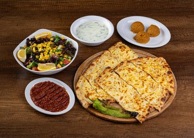 Kaşarlı Pide (Açık)