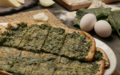 Ispanaklı & Yumurtalı Pide