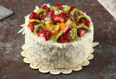 Meyveli Pasta (6-8 Kişilik)