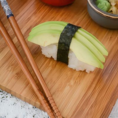 Avokado Nigiri (Adet)