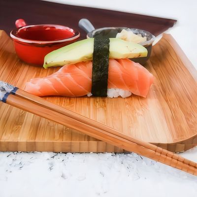 Sake Avokado Nigiri (Adet)