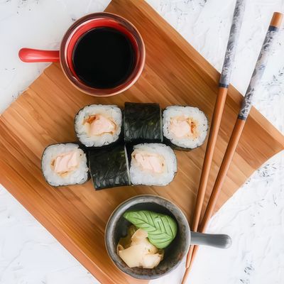Sake Tempura Maki (6 Pcs.)
