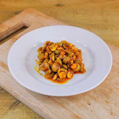 Yeşil Zeytin Salatası