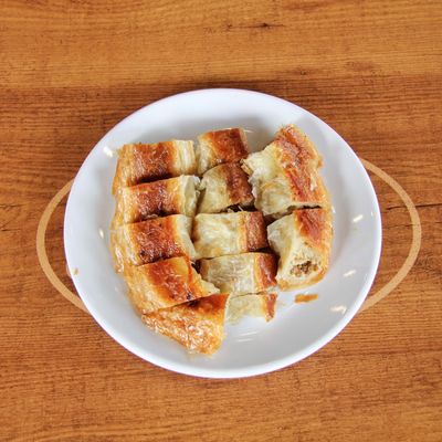 Kıymalı Karaköy Böreği (250 gr.)