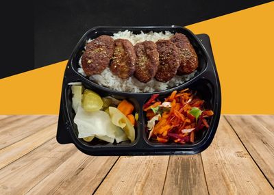 Tereyağlı Nohutlu Pilav & Izgara Kasap Köfte