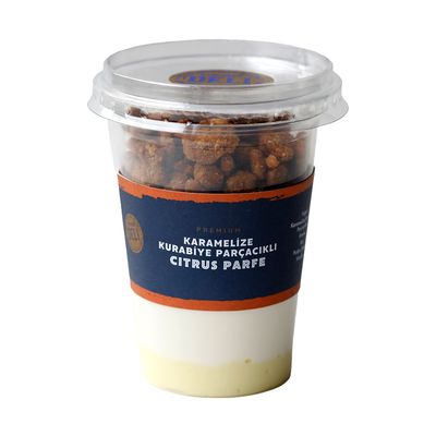 Karamelize Bisküvi Parçacıklı Cıtrus Parfe
