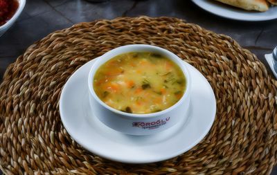 Tavuk Suyu Çorbası