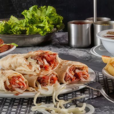 Soğanlı Kaşarlı Et Döner Dürüm