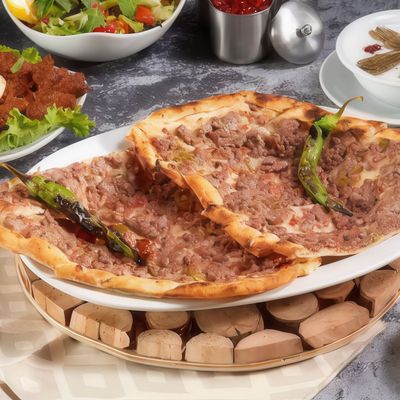 Kuşbaşılı Pide