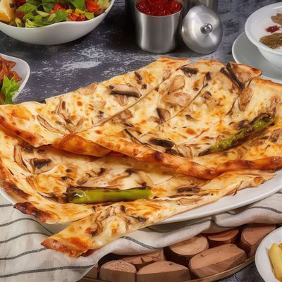 Kaşarlı Mantarlı Pide