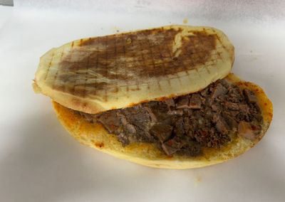 Kavurmalı Bazto (Bazlama Tost)