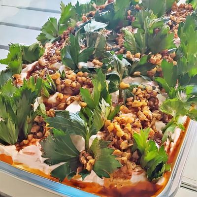 Yoğurtlu Cevizli Kereviz Mezesi