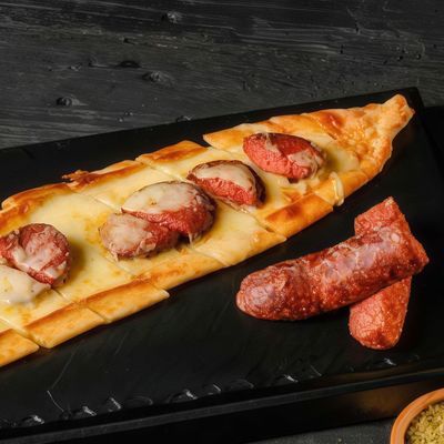 Sucuklu Kaşarlı Pide