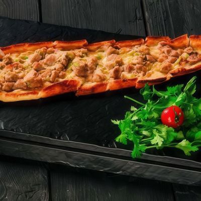 Kuşbaşılı Pide