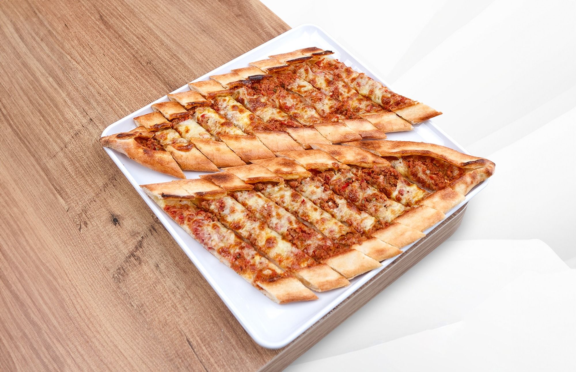 Kıymalı Kaşarlı Pide