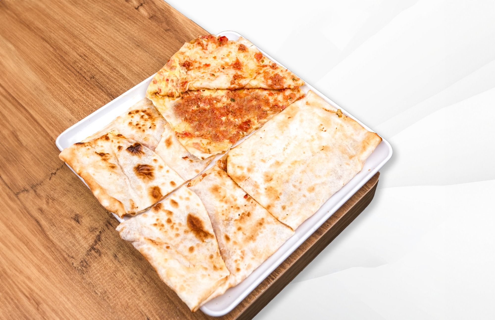 Kıymalı Kaşar Peynirli Gözleme