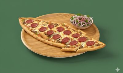 Kaşarlı Sucuklu Pide