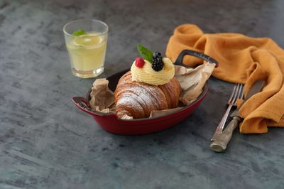 Orman Meyveli Kruvasan