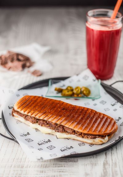 Pastırmalı Kaşarlı Tost