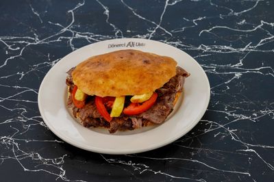 Tombik Ekmek Arası Et Döner (80 gr.)