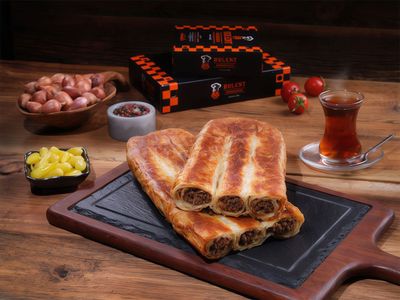 Bülent Börek Kıymalı Kol Böreği (750 gr.)