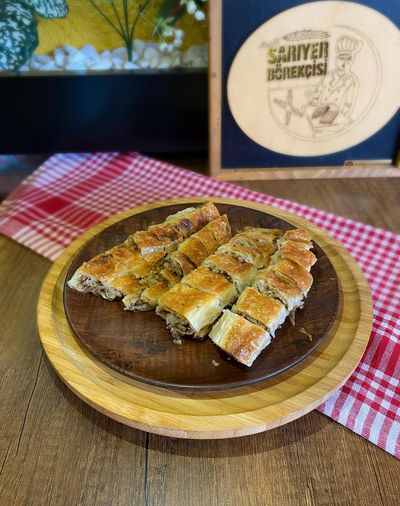 Kıymalı Sarıyer Böreği