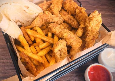 Özel Soslu Cajun Sepeti